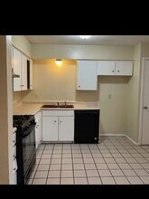 7326 Harold Walker Dr in Dallas, TX - Foto de edificio - Building Photo