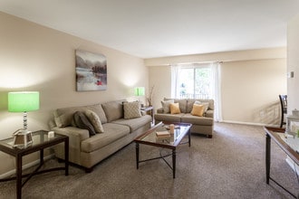 Salem Harbour in Bensalem, PA - Foto de edificio - Interior Photo