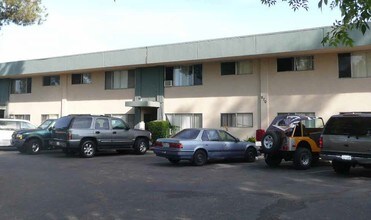 Escondido Apartments in Escondido, CA - Building Photo - Building Photo