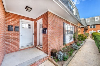 25 River Rd, Unit A-14 in Nutley, NJ - Foto de edificio - Building Photo