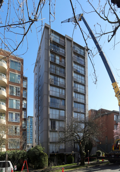 1831 Robson St in Vancouver, BC - Building Photo