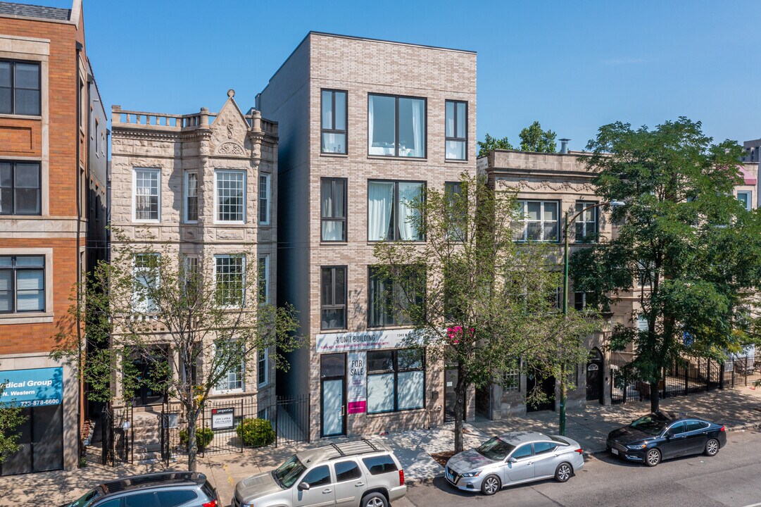 1343 N Western Ave in Chicago, IL - Foto de edificio