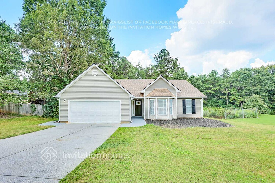 308 Devonshire Dr in Winder, GA - Building Photo