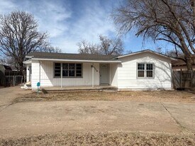 2316 38th St in Lubbock, TX - Building Photo