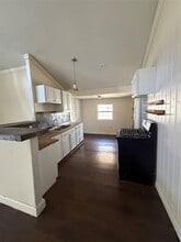 323 Reppert St in Bacliff, TX - Building Photo - Building Photo