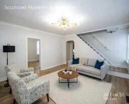 30 Elm St in St Catharines, ON - Building Photo