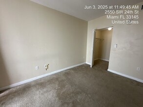 2425 SW 27th Ave, Unit 1106 in Coral Gables, FL - Building Photo - Building Photo