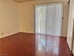 4520 Sparky Dr in Las Vegas, NV - Building Photo - Building Photo