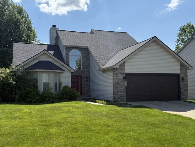 property at 603 E Castlebury Cir
