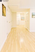 10 Strathmore Rd in Brookline, MA - Foto de edificio - Building Photo