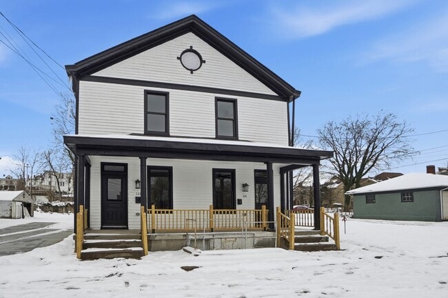 property at 131 S C St