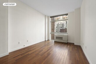 121 E 23rd St in New York, NY - Building Photo - Building Photo