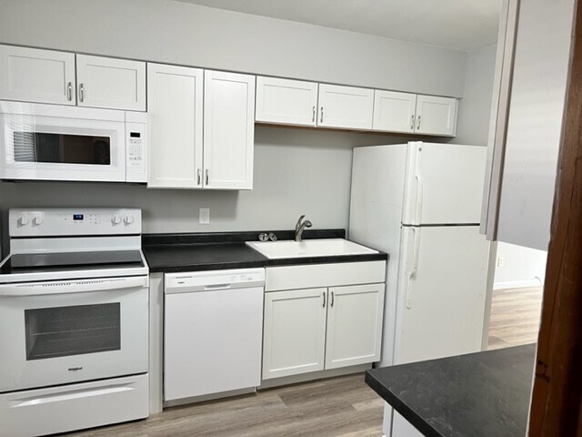 210 N Governor St in Iowa City, IA - Building Photo