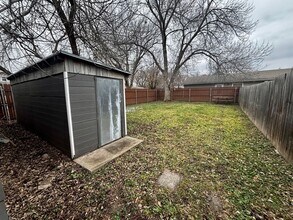 320 S Manhattan Ave in Manhattan, KS - Building Photo - Building Photo