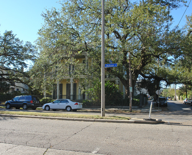 1328 Jackson Ave in New Orleans, LA - Foto de edificio - Building Photo