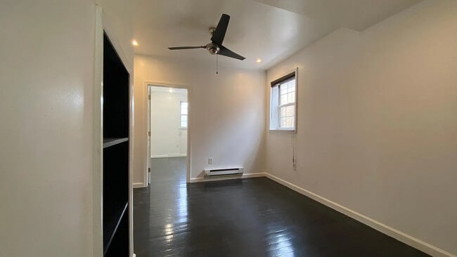 2111 S 15th St in Philadelphia, PA - Building Photo - Building Photo