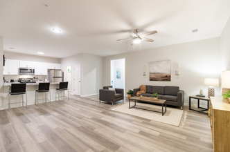 Magnolia Reserve in Valdosta, GA - Building Photo - Interior Photo