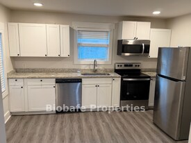 176 Cloud St in Jonesboro, GA - Building Photo