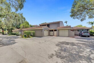 103 Heatherbrook Way in Hollywood, FL - Building Photo - Building Photo