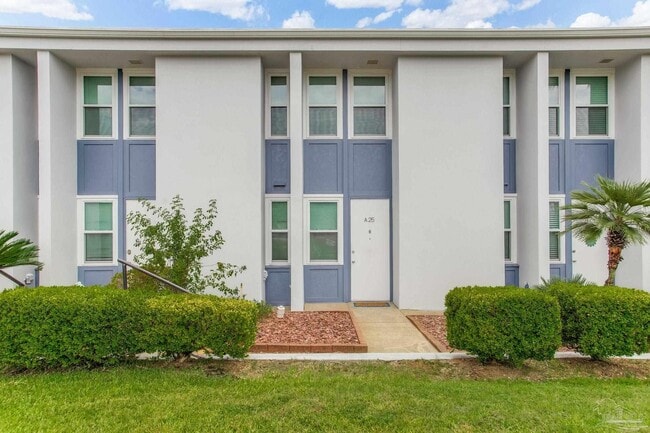 property at 201 Pensacola Beach Rd
