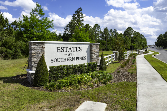 Seasons at Estates at Southern Pines in St. Cloud, FL - Foto de edificio - Building Photo