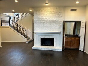 11946 Tavel Cir in Dallas, TX - Building Photo - Building Photo