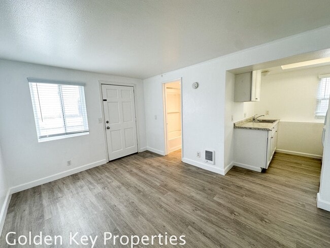 816 S Pacific St in Oceanside, CA - Building Photo - Building Photo