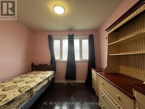 83 Sussex Ave in Richmond Hill, ON - Building Photo - Building Photo
