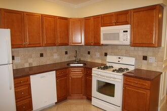 46 W Main St in Rockaway, NJ - Foto de edificio - Building Photo