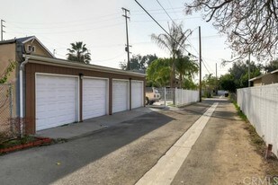 Charleston House in Redlands, CA - Building Photo