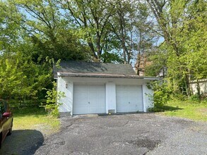 19 W Cottage Ave in Millersville, PA - Building Photo - Building Photo