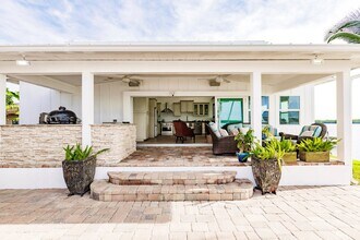 3790 Peace River Dr-Unit -Guest house in Punta Gorda, FL - Building Photo - Building Photo