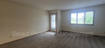 10915 Pine Mills Rd in Fort Wayne, IN - Building Photo - Building Photo