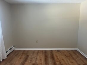 3 Knights Bridge Dr, Unit Knightsbridge308 in Nashua, NH - Foto de edificio - Building Photo