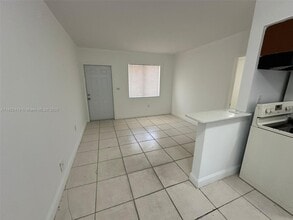 1280 NE 139th St in North Miami, FL - Building Photo - Building Photo