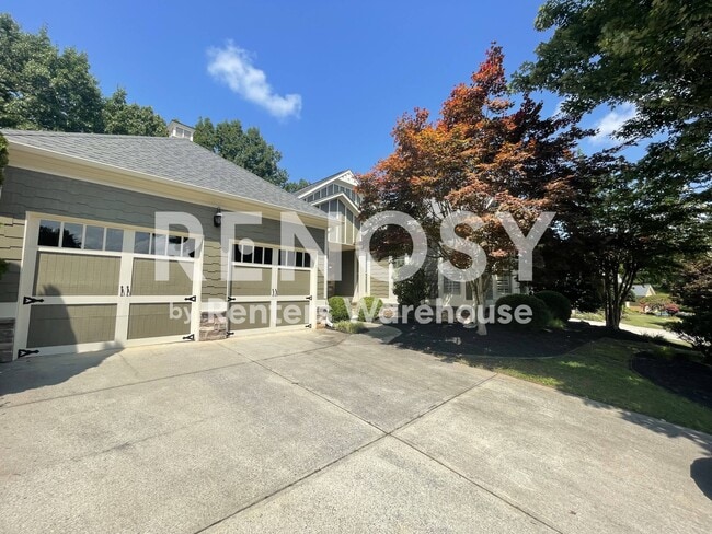 property at 207 Towering Peaks