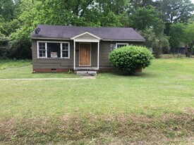 375 Columbus St in Jackson, MS - Building Photo