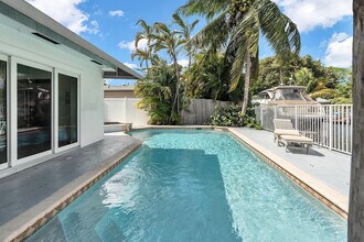 2233 SE 15th St in Pompano Beach, FL - Building Photo - Building Photo