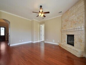 1001 Sunflower Trail in Sunset Valley, TX - Building Photo - Building Photo