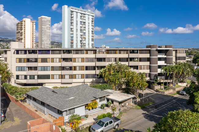 Kapiolani Banyan in Honolulu, HI - Building Photo - Building Photo