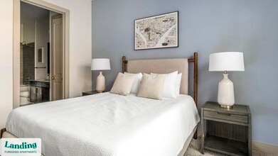 2626 Fountain View Dr, Unit 1-329 in Houston, TX - Foto de edificio - Building Photo