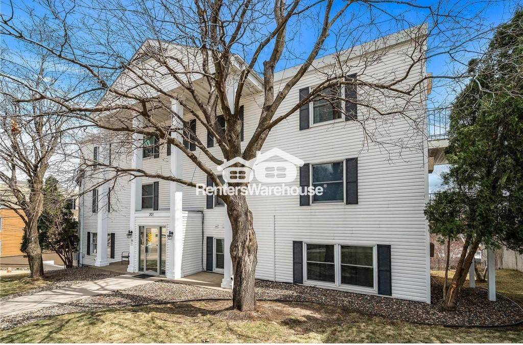 301 3rd St S in Stillwater, MN - Building Photo