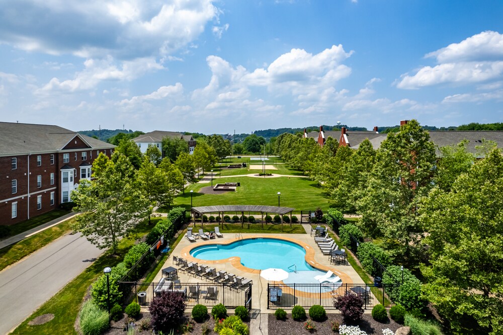 University Village at Slippery Rock in Slippery Rock, PA - Foto de edificio