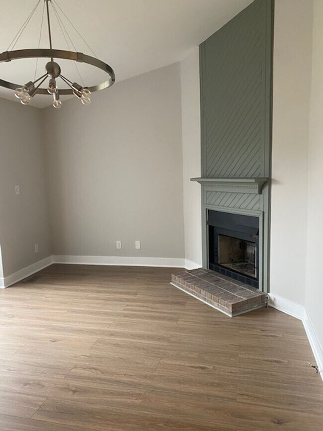 575 Countrytown Dr in Hope Mills, NC - Building Photo - Building Photo