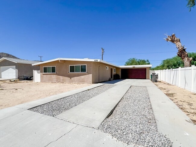 property at 6598 La Buena Tierra Ave