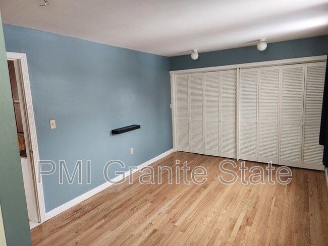 560 Rockland Ave in Manchester, NH - Building Photo - Building Photo