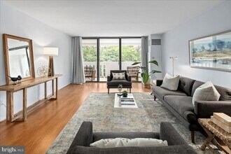 6101 Edsall Rd in Alexandria, VA - Building Photo - Building Photo