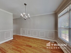 1216 Chapmans Retreat Dr in Spring Hill, TN - Building Photo - Building Photo
