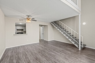 WATERDANCE in Arlington, TX - Building Photo - Interior Photo