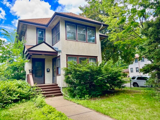 157 Lexington Pky S, Unit 157